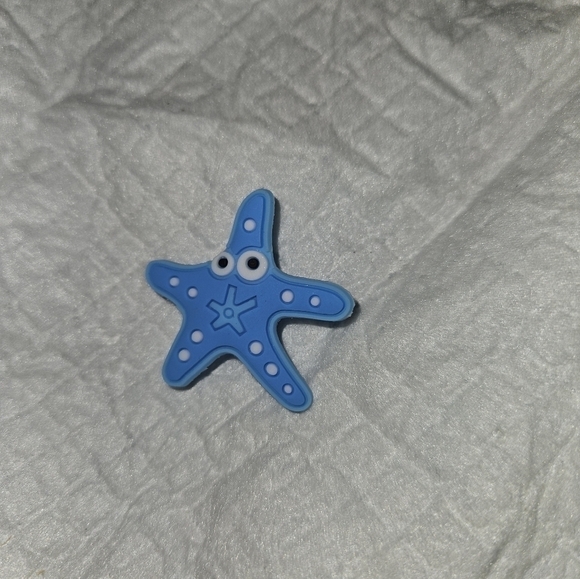 4/$8 Shoe Charm for Crocs - Blue Starfish - Picture 3 of 3